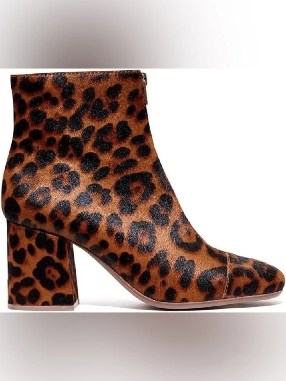 Madewell eye catching